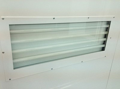 Apresentamos uma caixa extremamente leve (a chapa é moldada por processo de uma etapa, cada caixa leve pode trabalhar independentemente, apresentando estrutura antiferrugem e à prova de explosão)